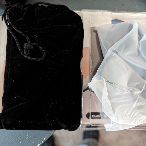 NIB External Hard Drive Set & 2 SanDisk SDHD 32GB Cards Bundle - Picture 3 of 7